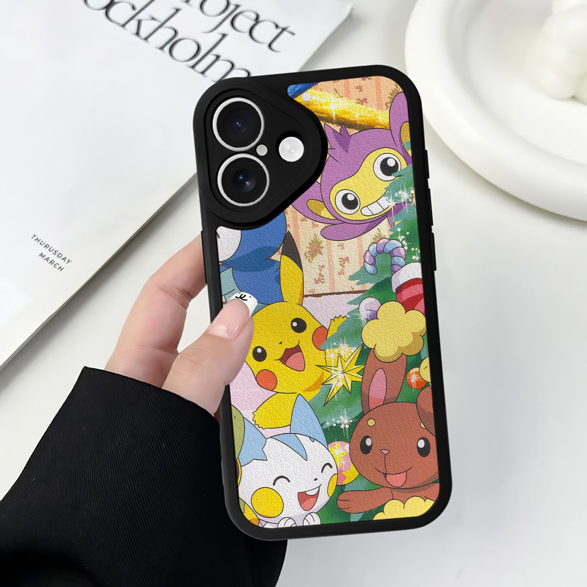 （画像用） ポケットモンスター Pokémon 【iPhone 16シリーズ対応】シリコンスマホケース（レザー調） 材質：シリコン